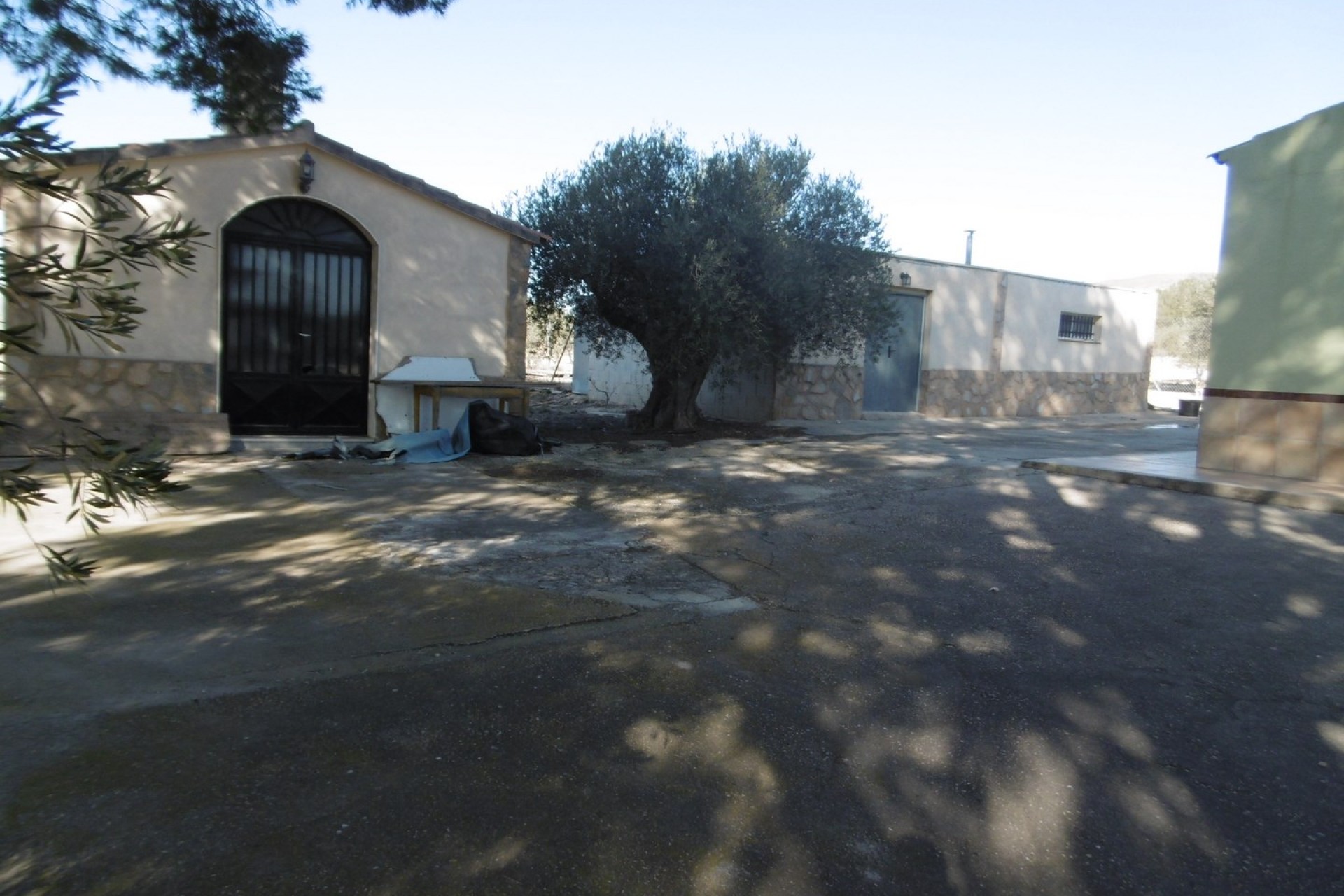 Reventa - Villa -
Yecla - Inland