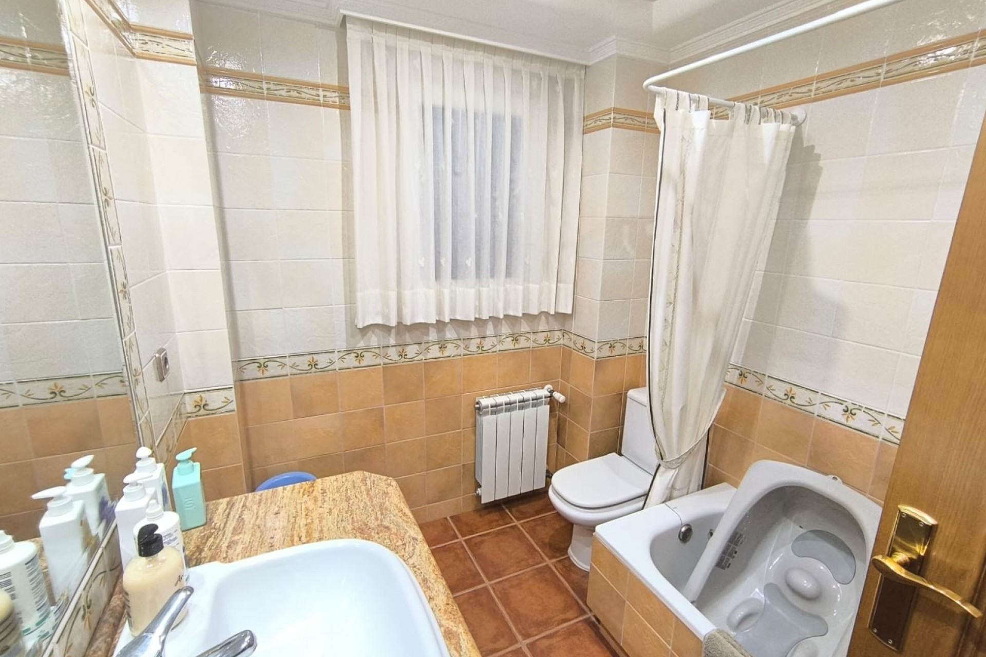 Reventa - Villa -
Yecla - Inland