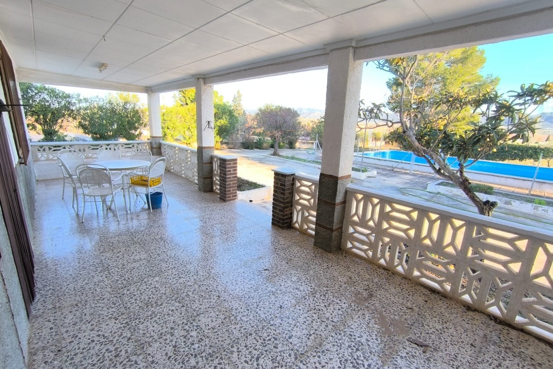 Reventa - Villa -
Yecla - Inland