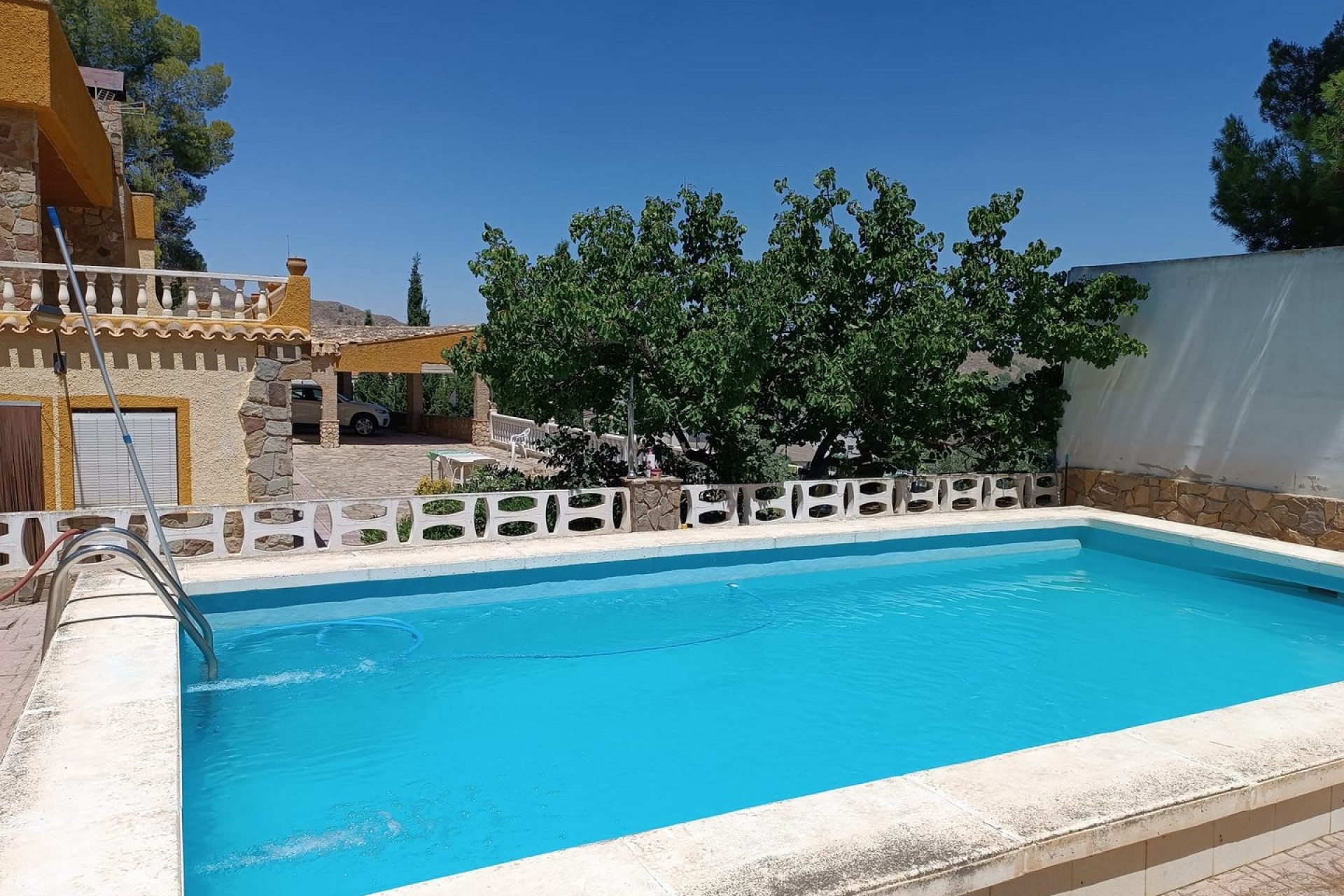 Reventa - Villa -
Yecla - Inland