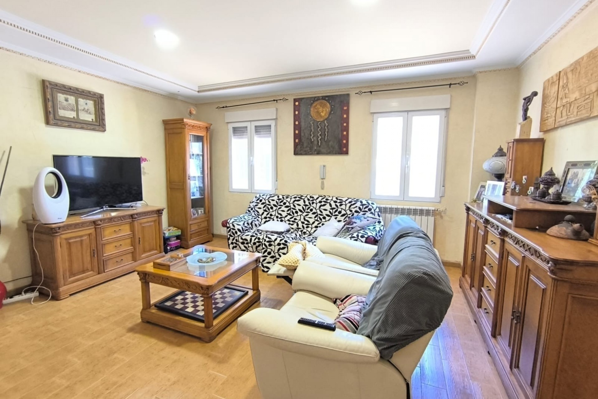 Reventa - Villa -
Yecla - Inland