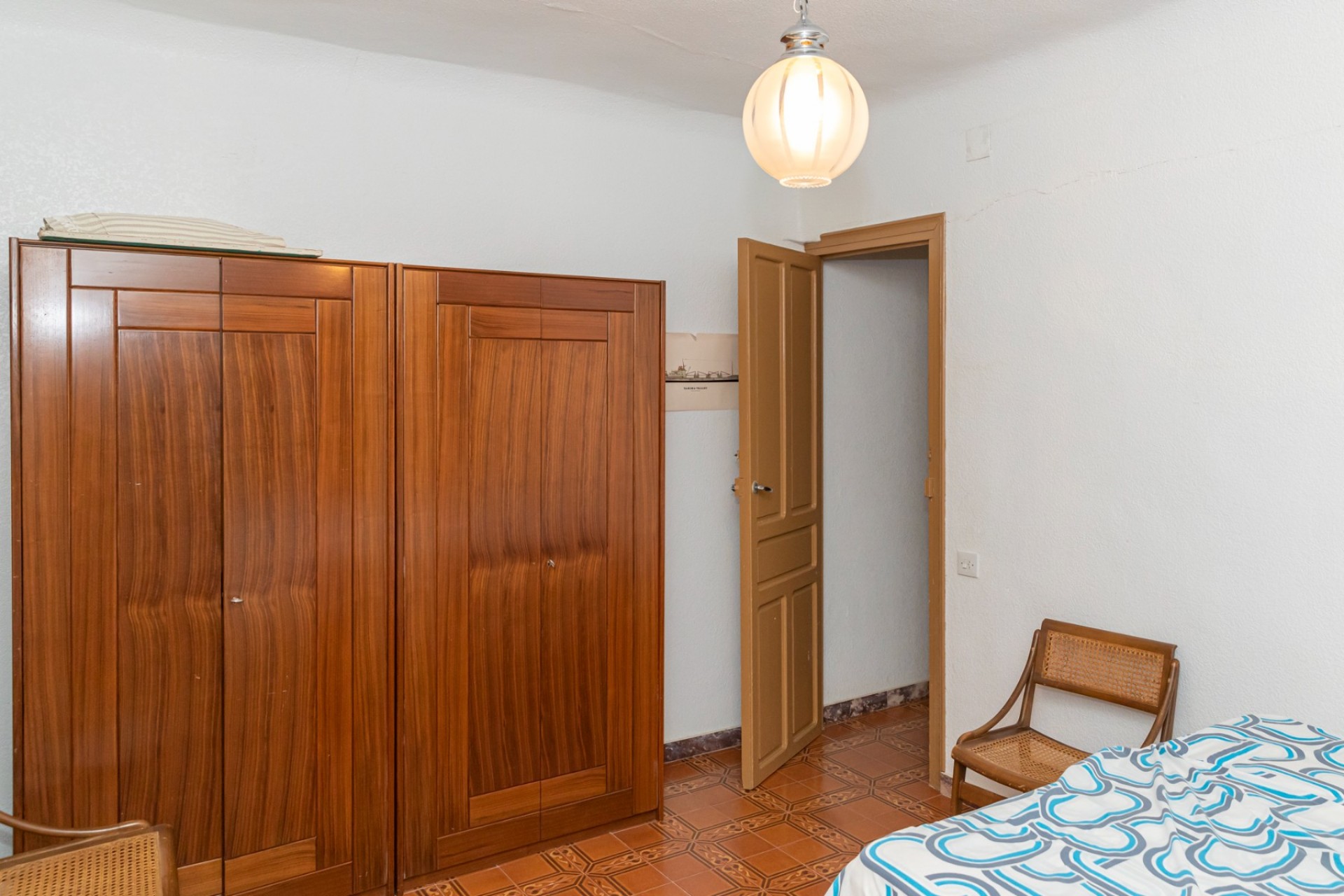 Reventa - Villa -
Yecla - Inland