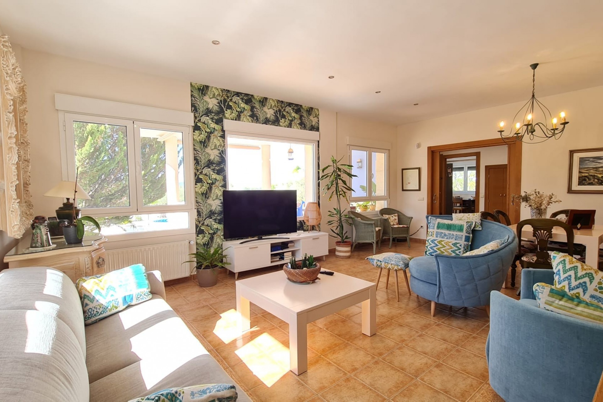 Reventa - Villa -
Yecla - Inland