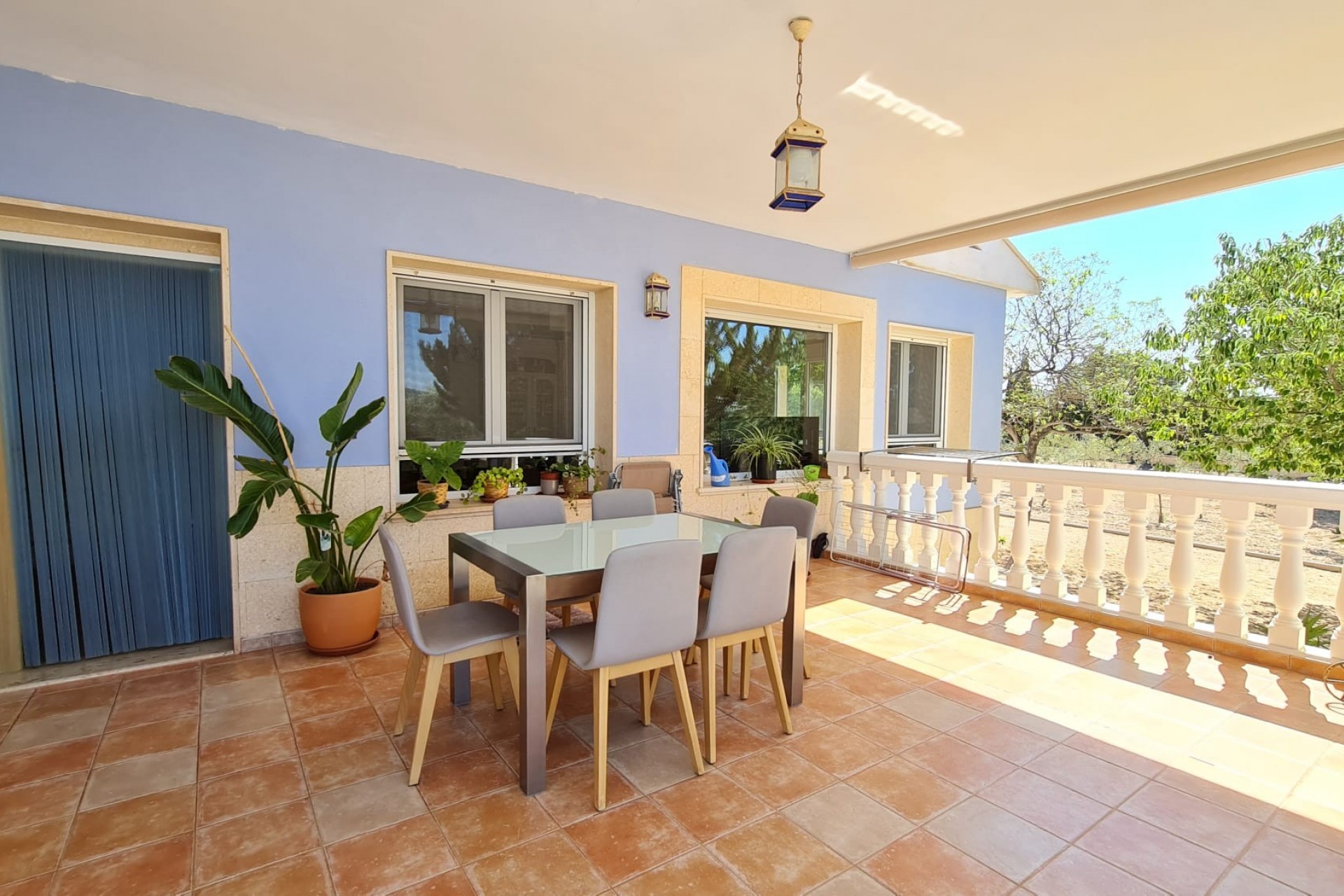 Reventa - Villa -
Yecla - Inland