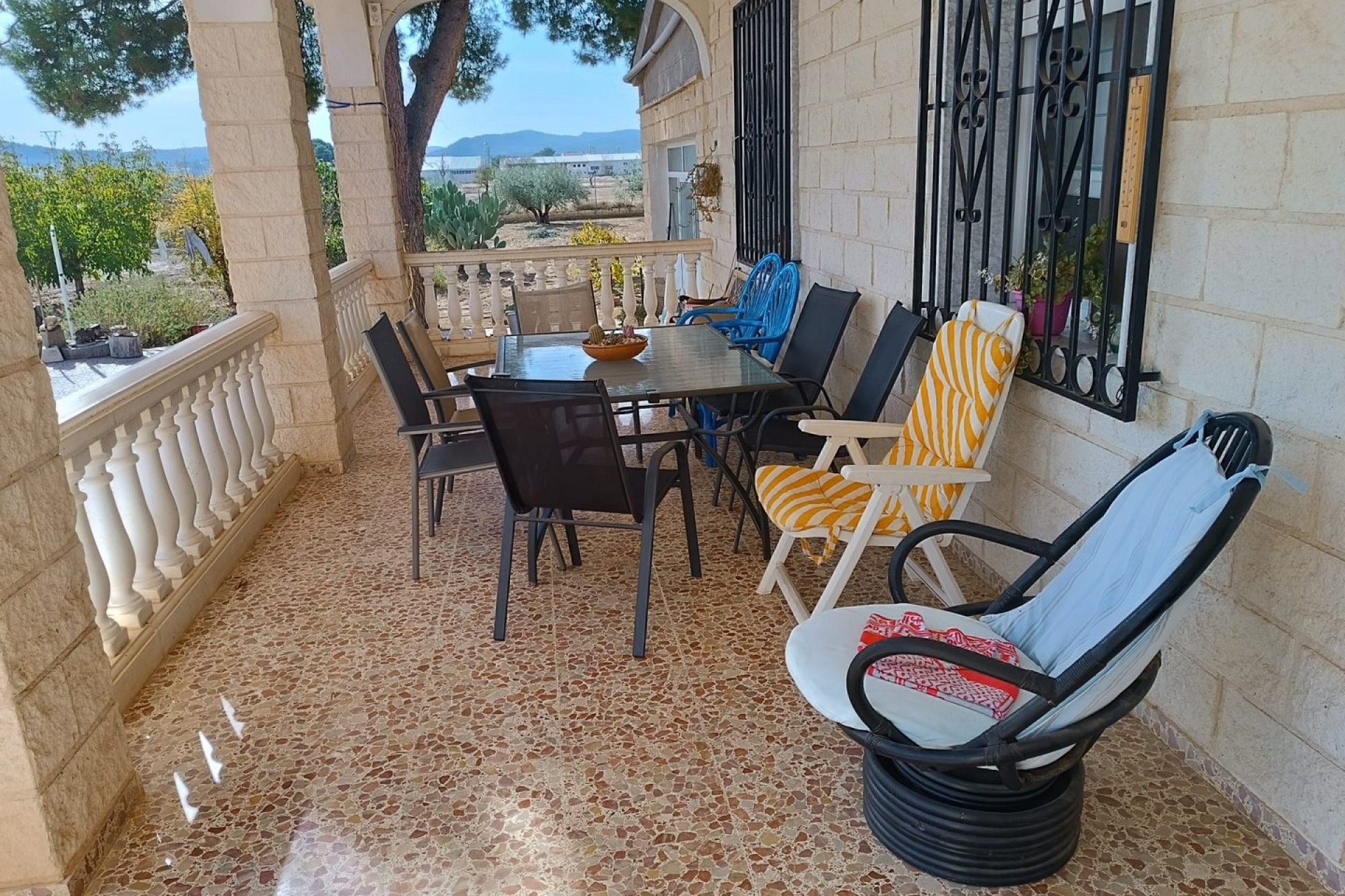 Reventa - Villa -
Yecla - Inland