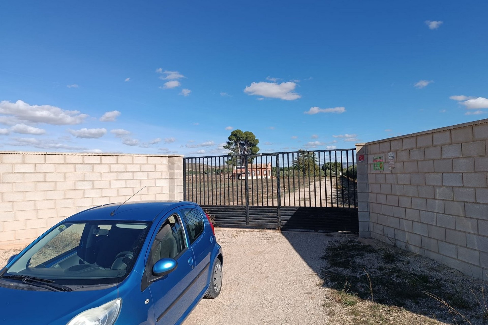 Reventa - Villa -
Yecla - Inland