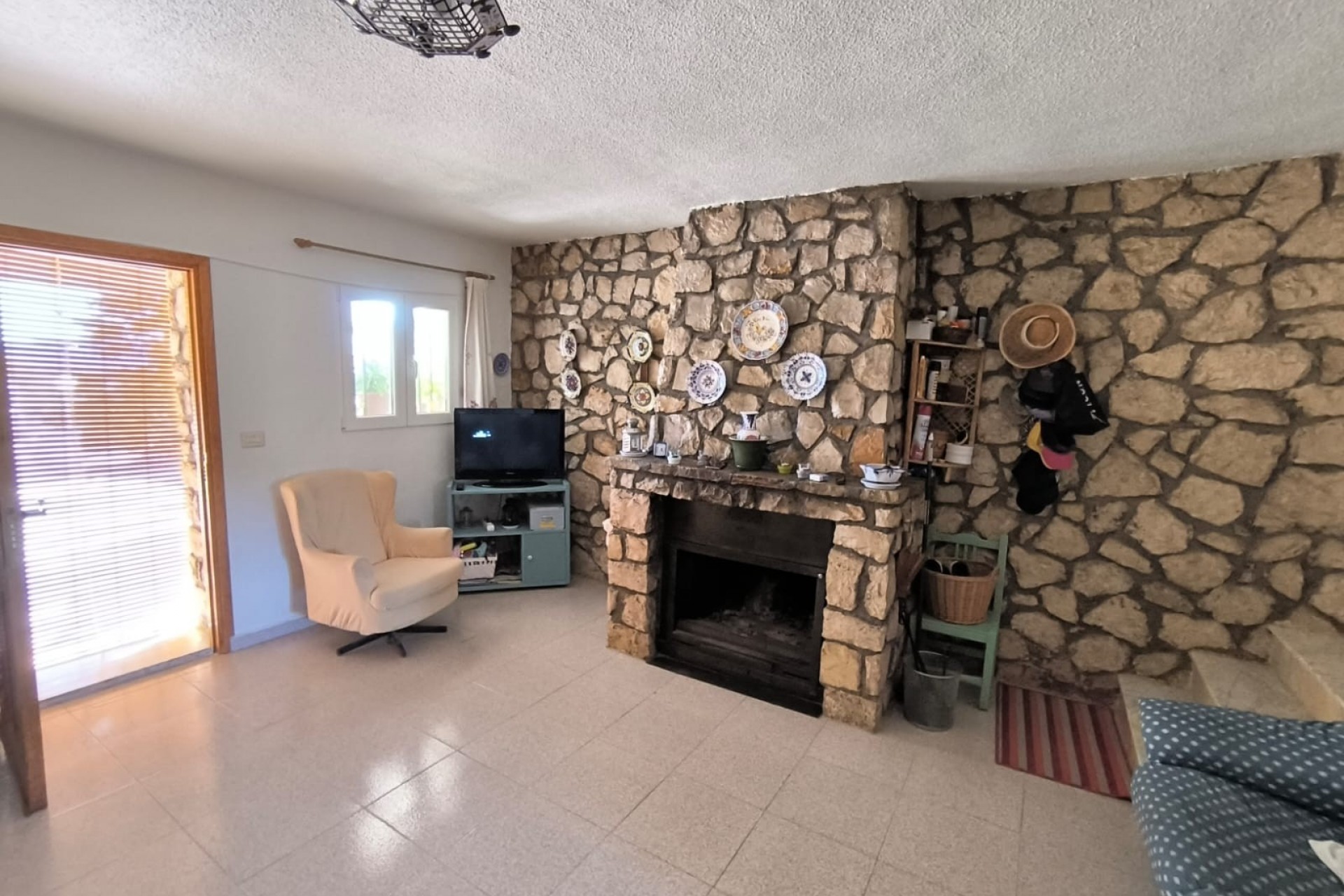 Reventa - Villa -
Yecla - Inland