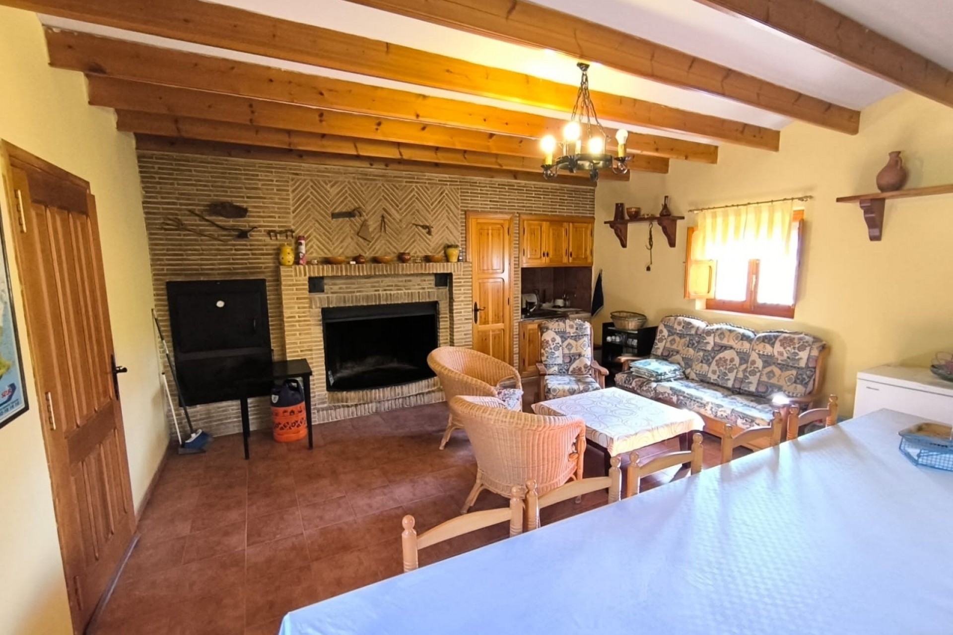 Reventa - Villa -
Yecla - Inland