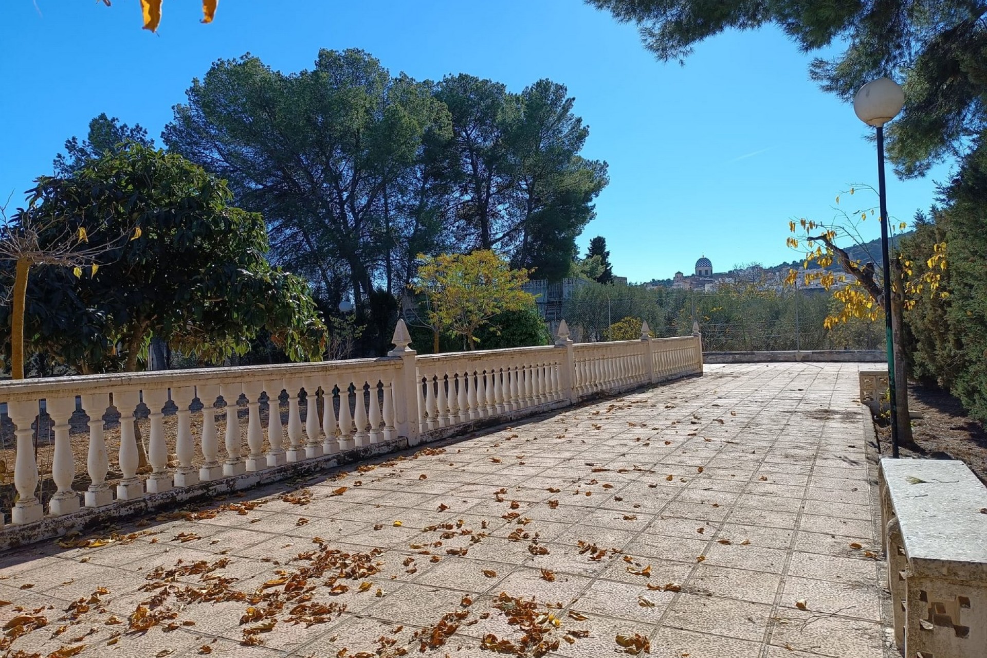 Reventa - Villa -
Yecla - Inland