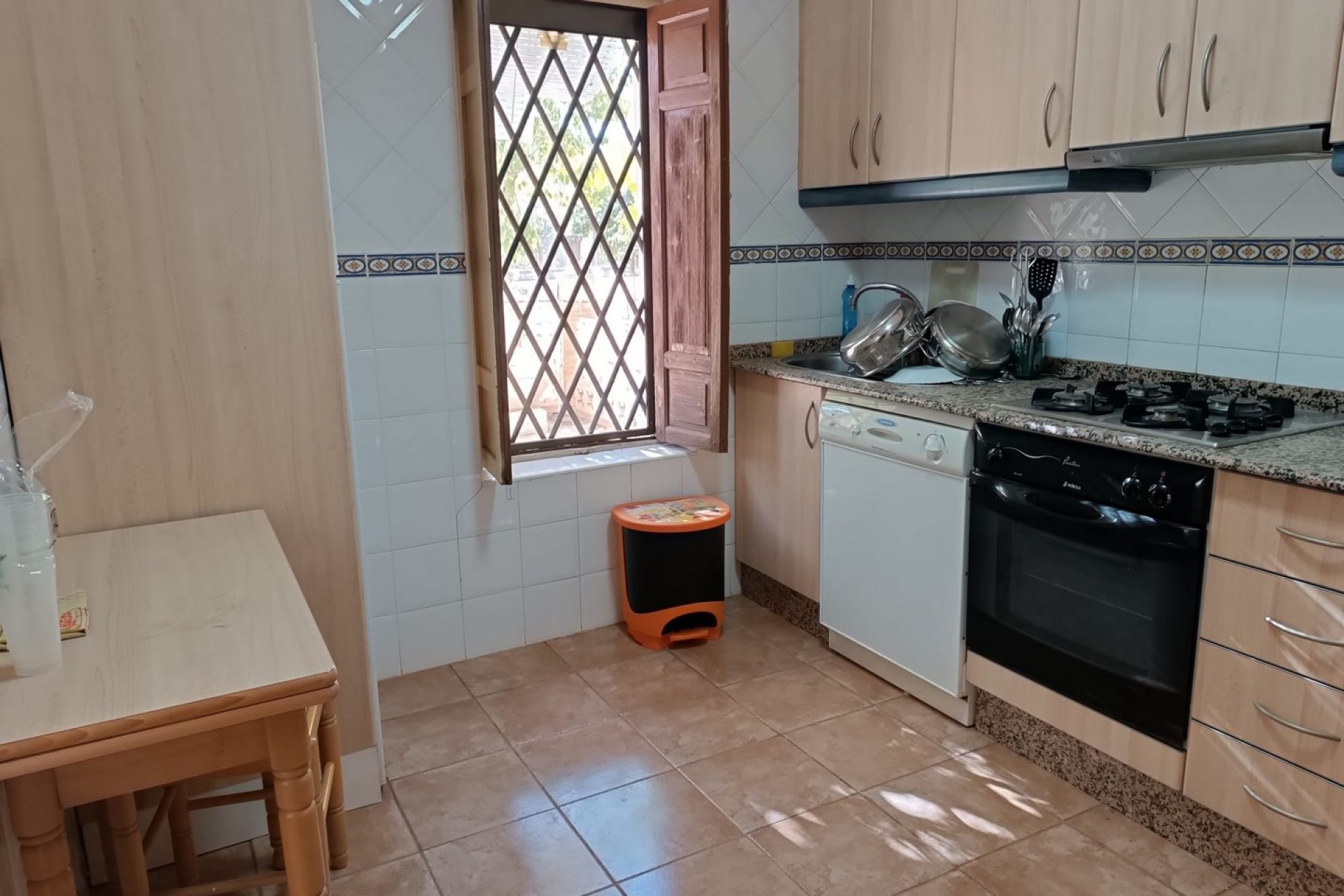 Reventa - Villa -
Yecla - Inland