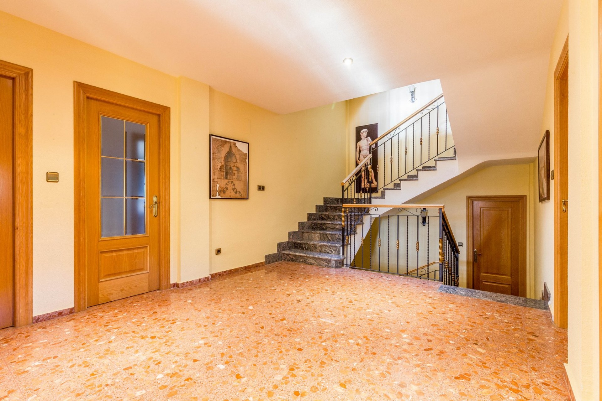 Reventa - Villa -
Yecla - Inland