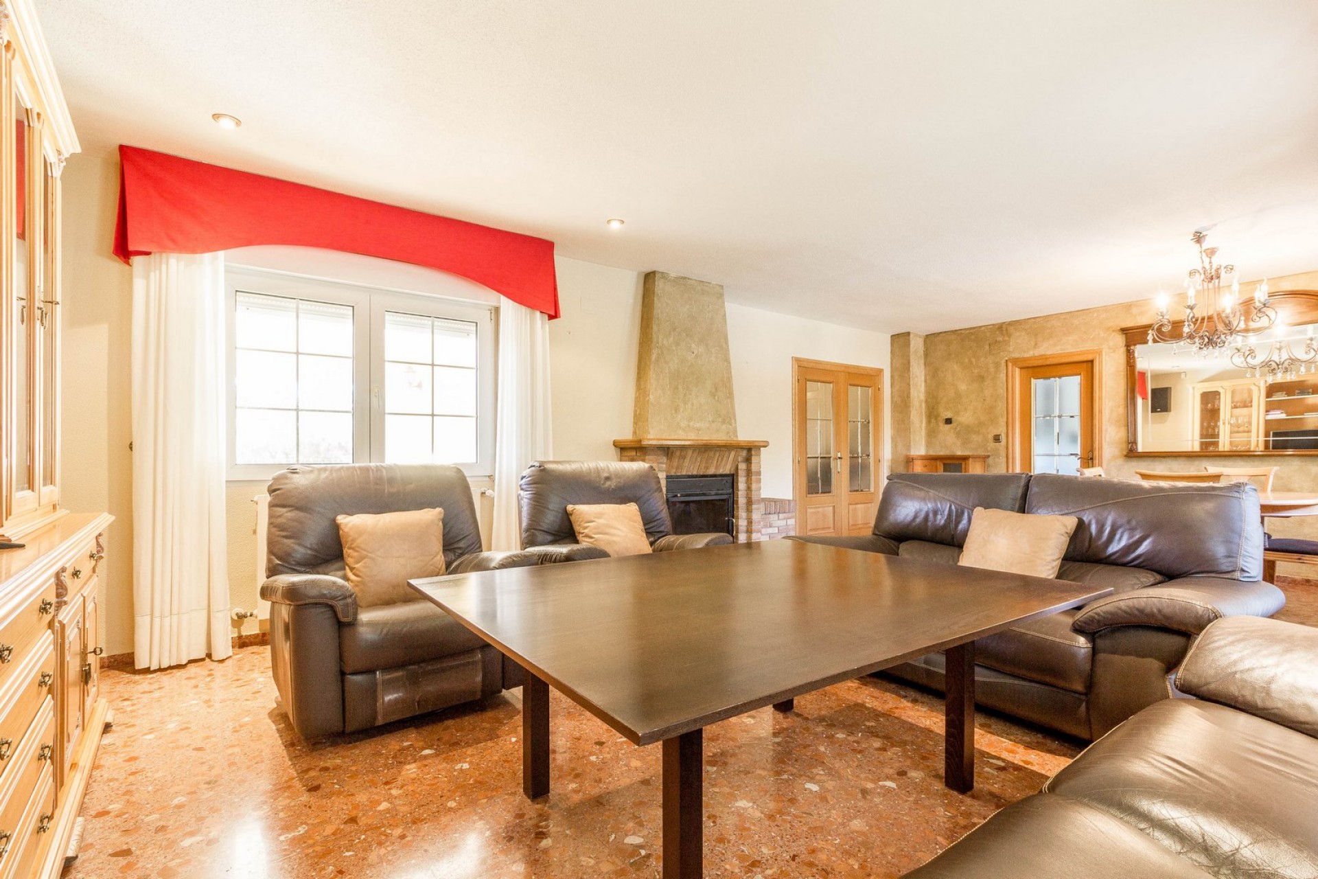 Reventa - Villa -
Yecla - Inland