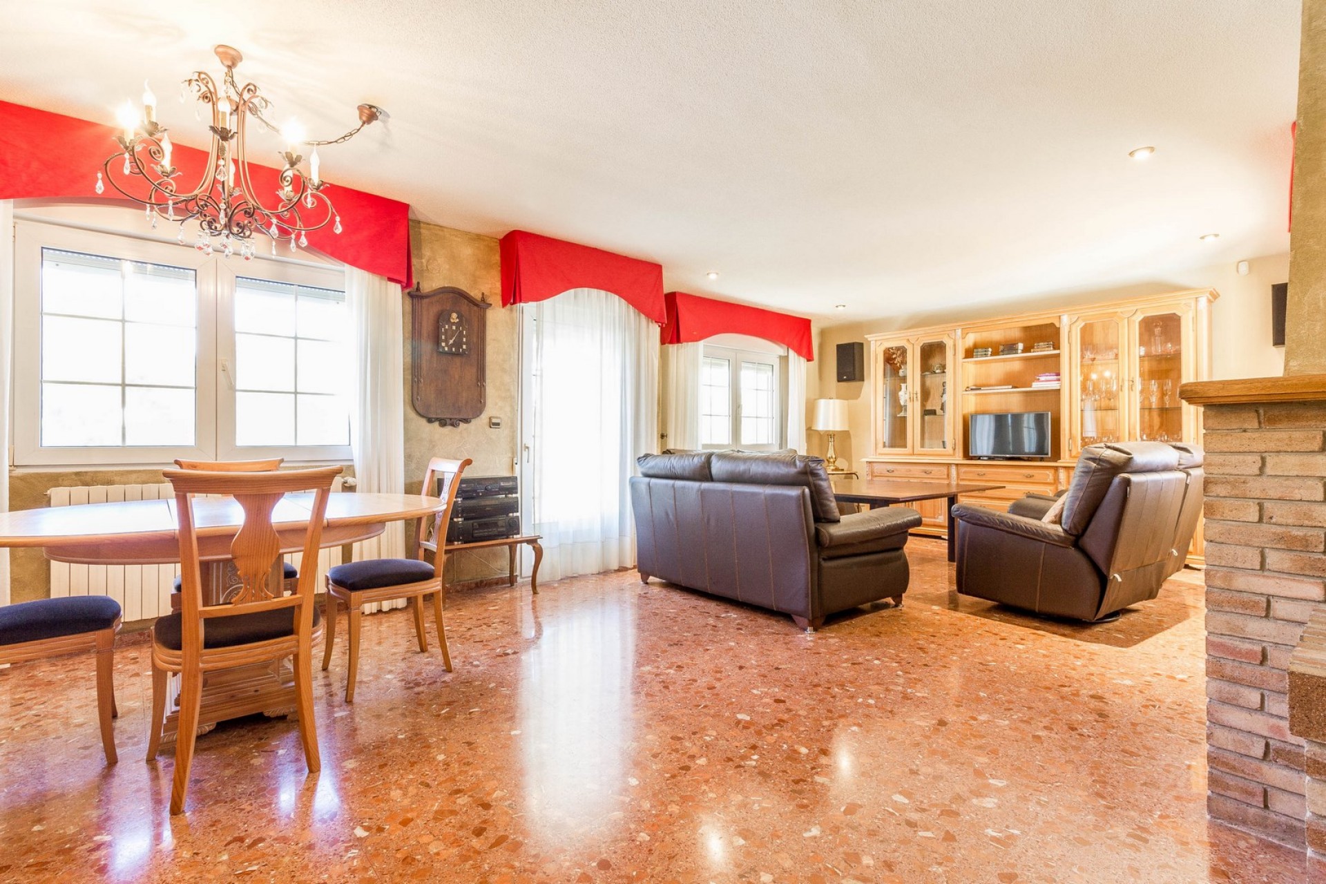 Reventa - Villa -
Yecla - Inland