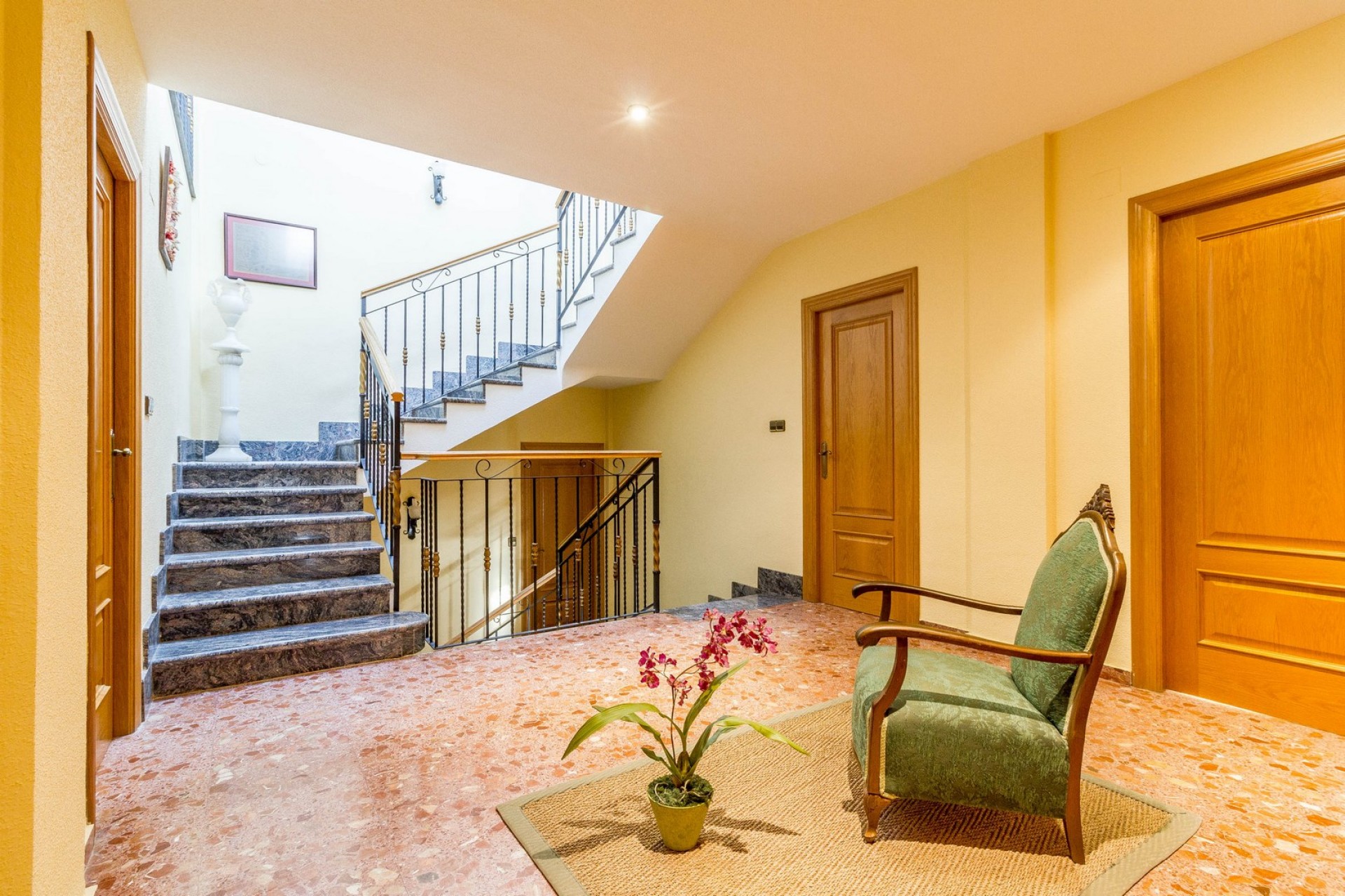 Reventa - Villa -
Yecla - Inland