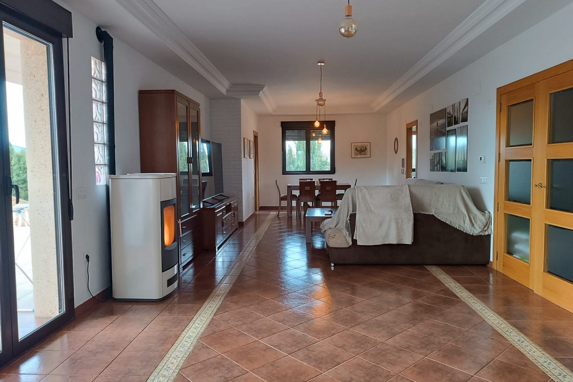 Reventa - Villa -
Yecla - Inland