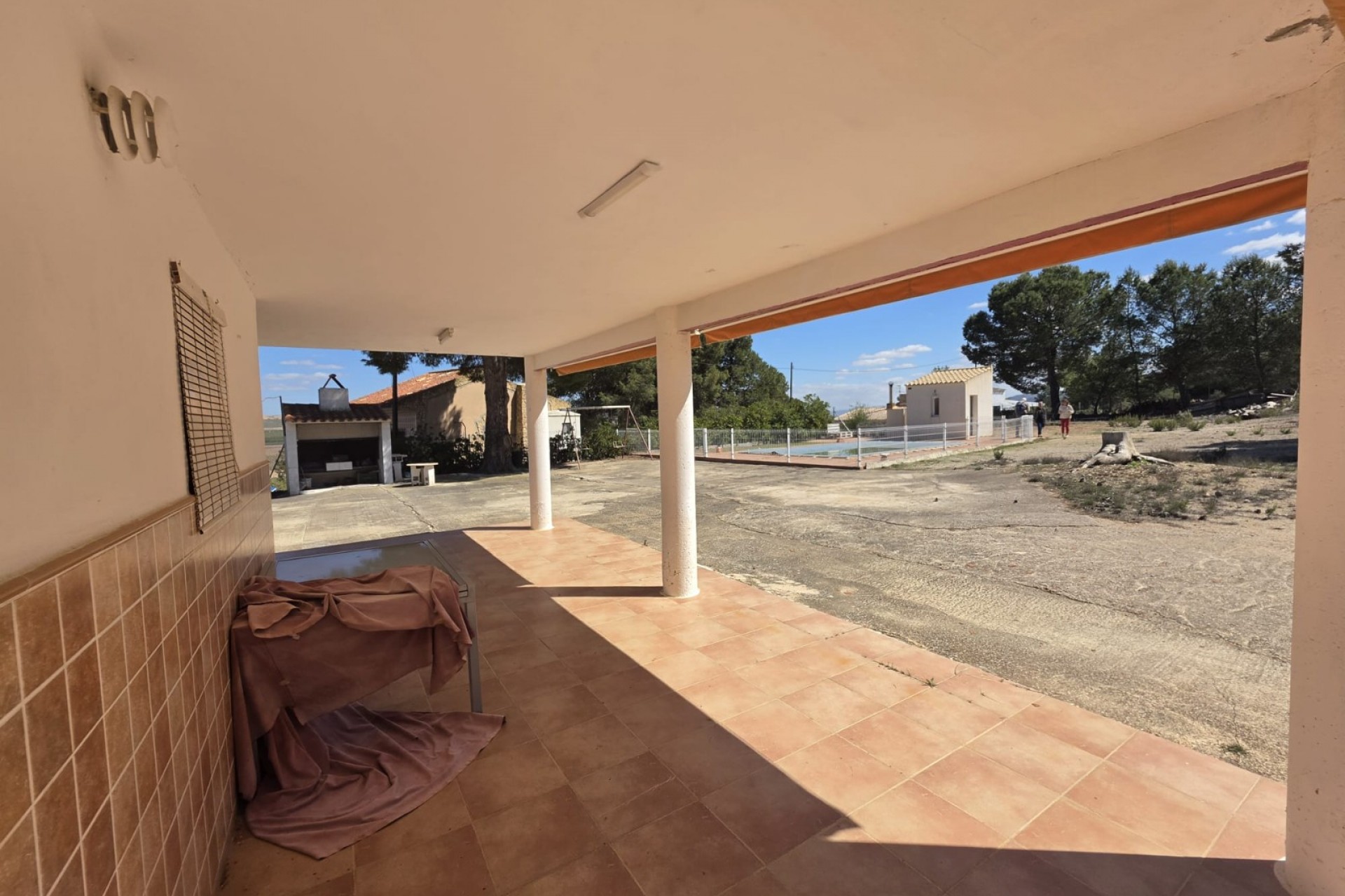 Reventa - Villa -
Yecla - Inland