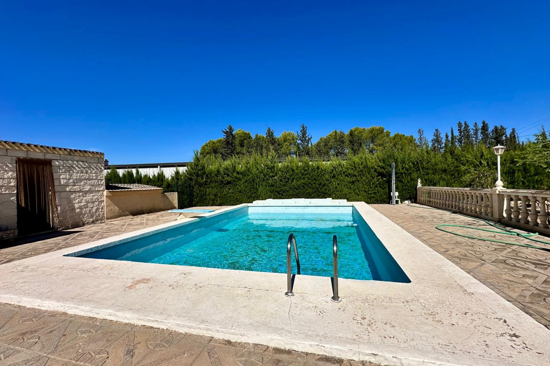 Reventa - Villa -
Yecla - Inland