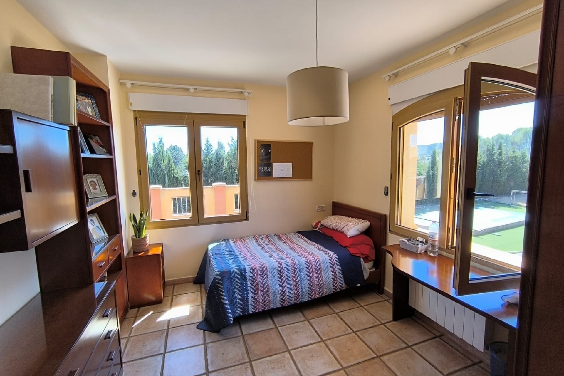 Reventa - Villa -
Yecla - Inland