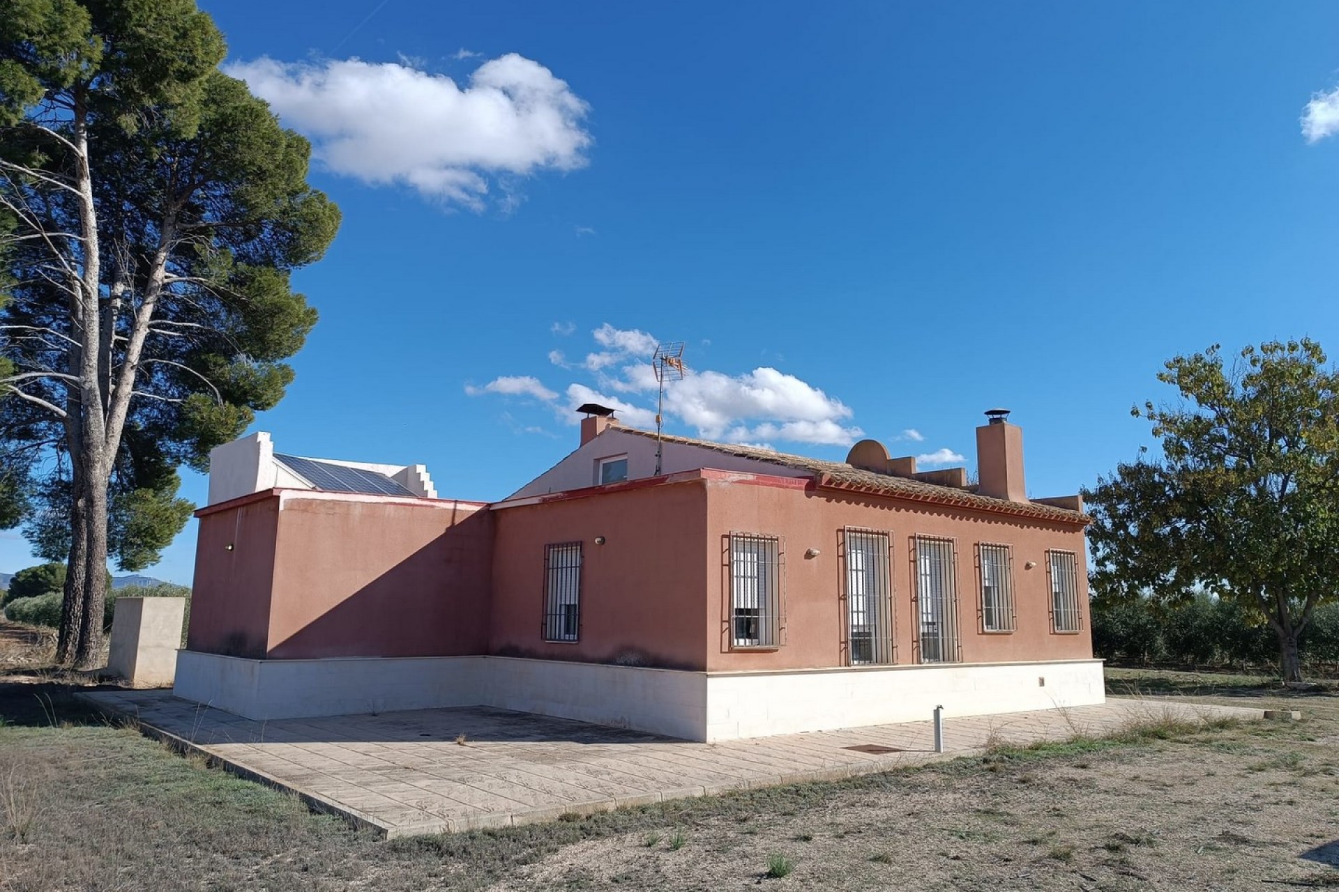 Reventa - Villa -
Yecla - Inland