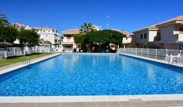 Semi Detached - Återförsäljning - Orihuela Costa - Playa Flamenca