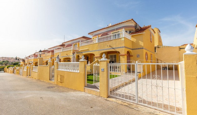 Semi Detached - Resale - Orihuela Costa - Villamartín