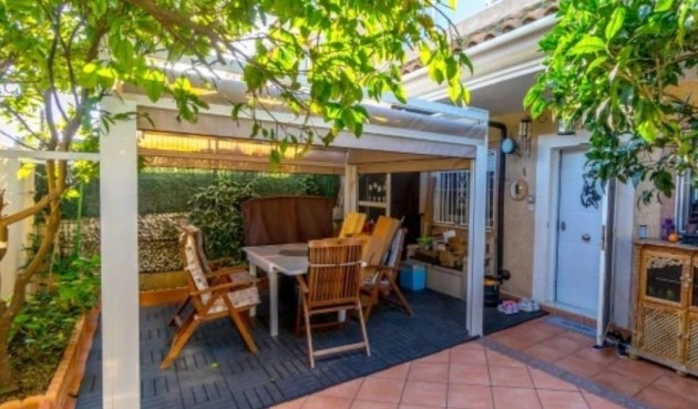 Semi Detached - Resale - Torrevieja - BO-39865