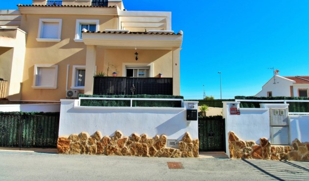 Semi Detached - Reventa - San Miguel de Salinas - Residencial Los Flamencos