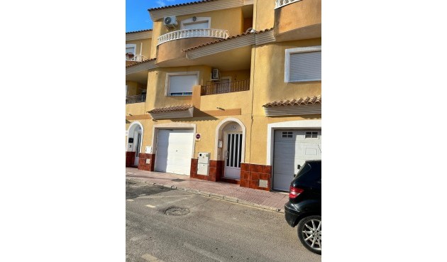Town House - Återförsäljning - Los Alcazares - Los Alcázares