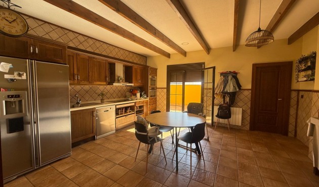 Town House - Resale - Avileses - BO-94317