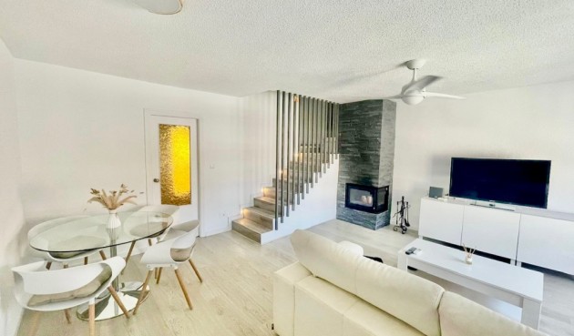 Town House - Reventa - Aquilas - Aquilas