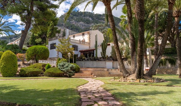 Villa - Återförsäljning - Alcoy - BO-82029