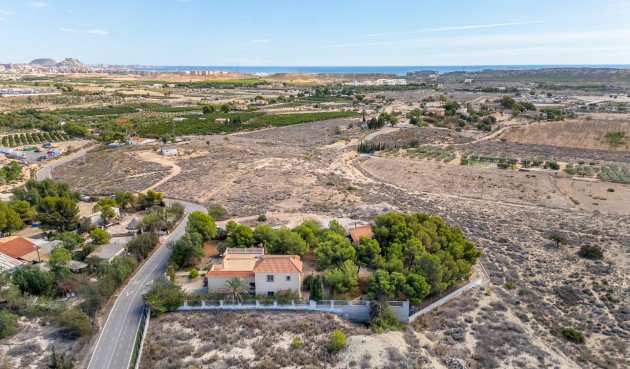 Villa - Återförsäljning - Alicante - Ciudad De Asís - Font-calent - El Bacarot