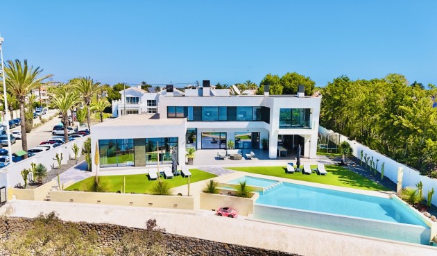 Villa - Återförsäljning - Cabo Roig - Costa Blanca