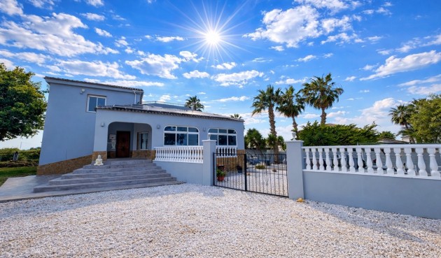 Villa - Återförsäljning - Catral - Costa Blanca