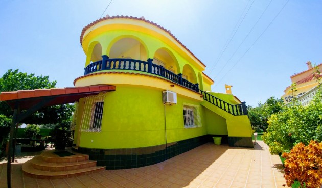 Villa - Återförsäljning - Ciudad Quesada - Costa Blanca