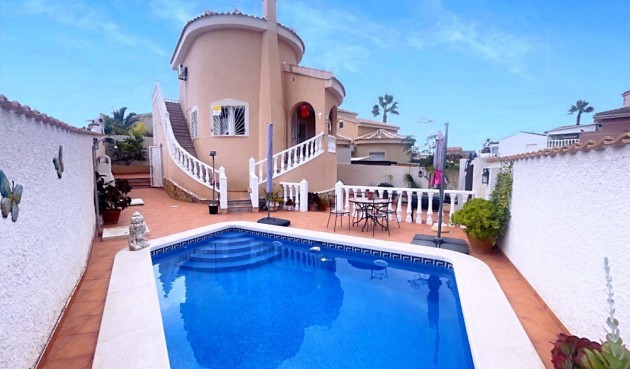 Villa - Återförsäljning - Ciudad Quesada - Costa Blanca