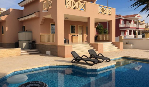 Villa - Återförsäljning - Ciudad Quesada - Costa Blanca