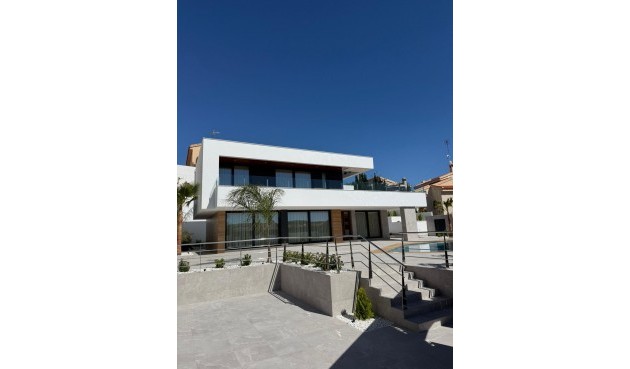 Villa - Återförsäljning - Ciudad Quesada - La Marquesa