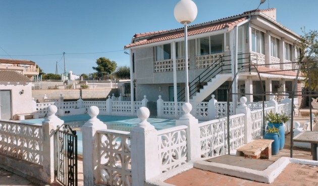 Villa - Återförsäljning - Crevillent - Inland