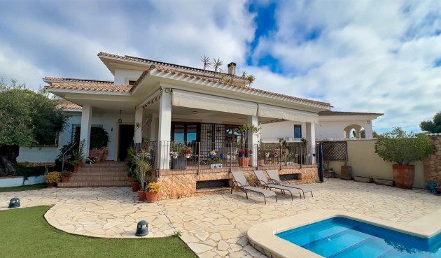 Villa - Återförsäljning - Dehesa de Campoamor - Costa Blanca