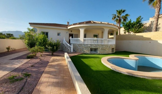 Villa - Återförsäljning - Hondón de las Nieves - Inland