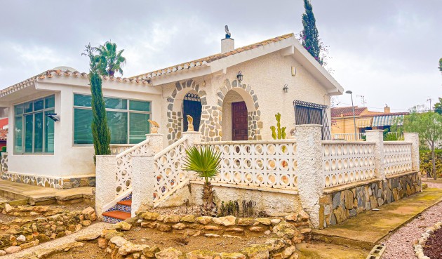 Villa - Återförsäljning - Los Balcones - Costa Blanca