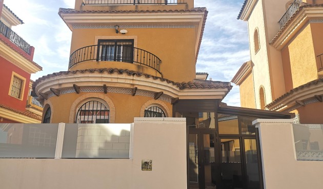 Villa - Återförsäljning - Los Montesinos - Costa Blanca