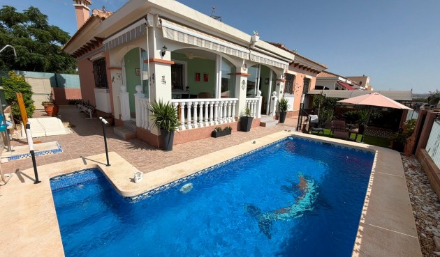 Villa - Återförsäljning - Los Montesinos - Costa Blanca
