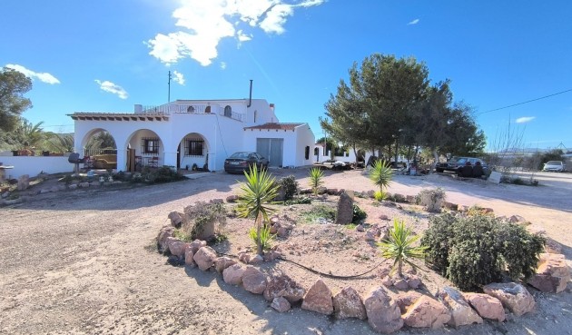 Villa - Återförsäljning - Novelda - BO-90389