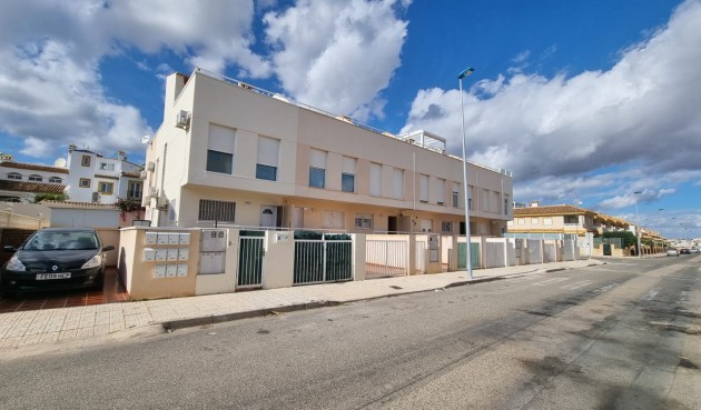 Villa - Återförsäljning - Orihuela Costa - BO-91932