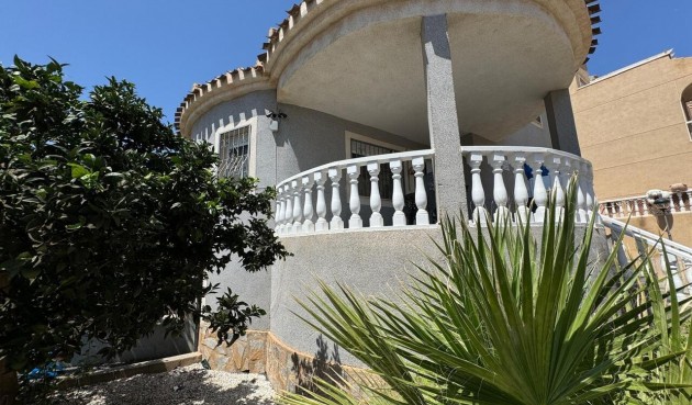 Villa - Återförsäljning - Orihuela Costa - Costa Blanca