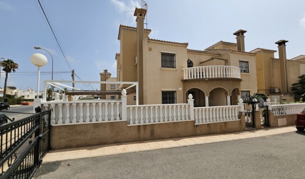 Villa - Återförsäljning - Orihuela Costa - Costa Blanca