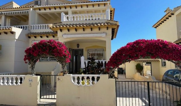 Villa - Återförsäljning - Orihuela Costa - Costa Blanca