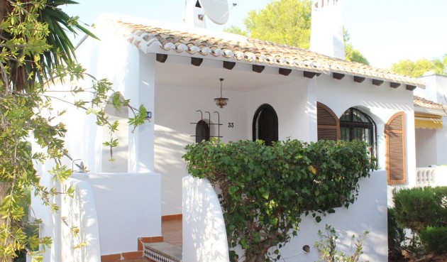 Villa - Återförsäljning - Orihuela Costa - Costa Blanca